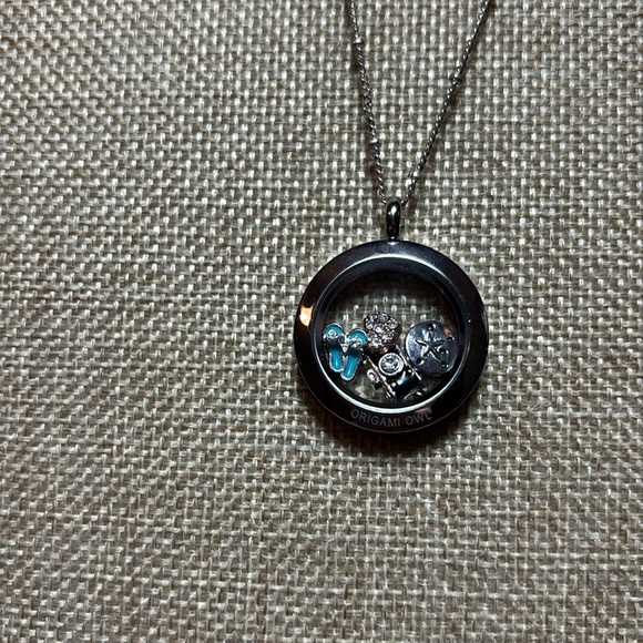 Origami Owl Silver Tone  Necklace 5 Floating Crystal Enamel Charms Locket 17.5”L - Picture 12 of 13
